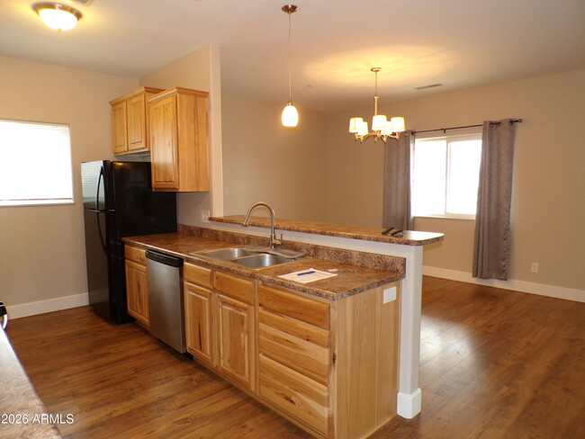 Photo - 1323 E Graham St