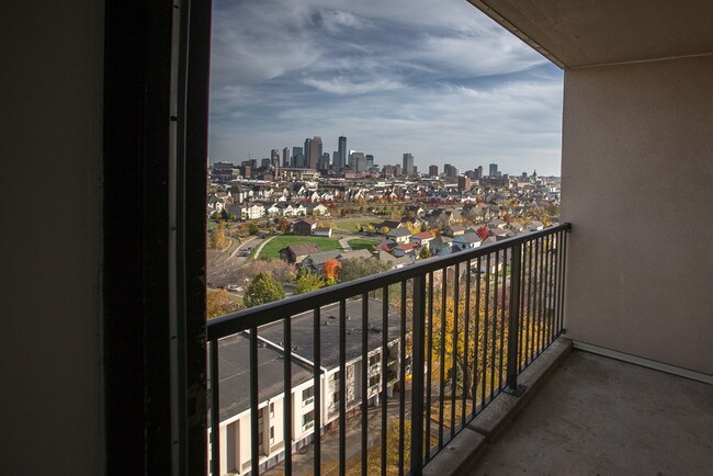 Photo - Parkview Apartments