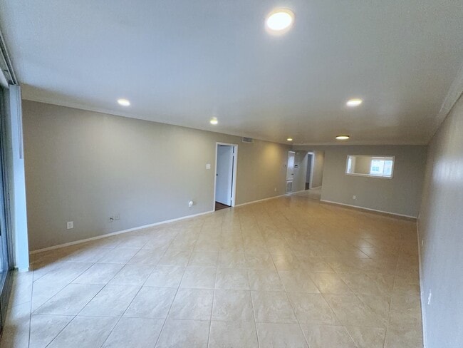 Photo - 2210 Dorrington St Unit 306
