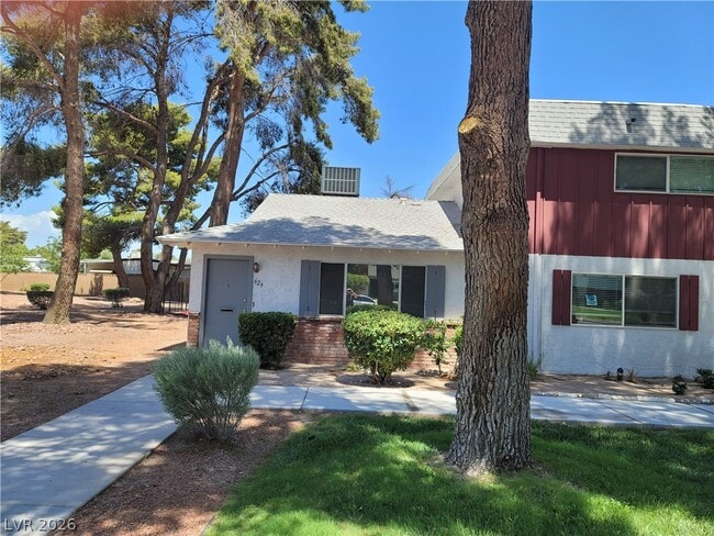 Photo - 629 E Pecos Way