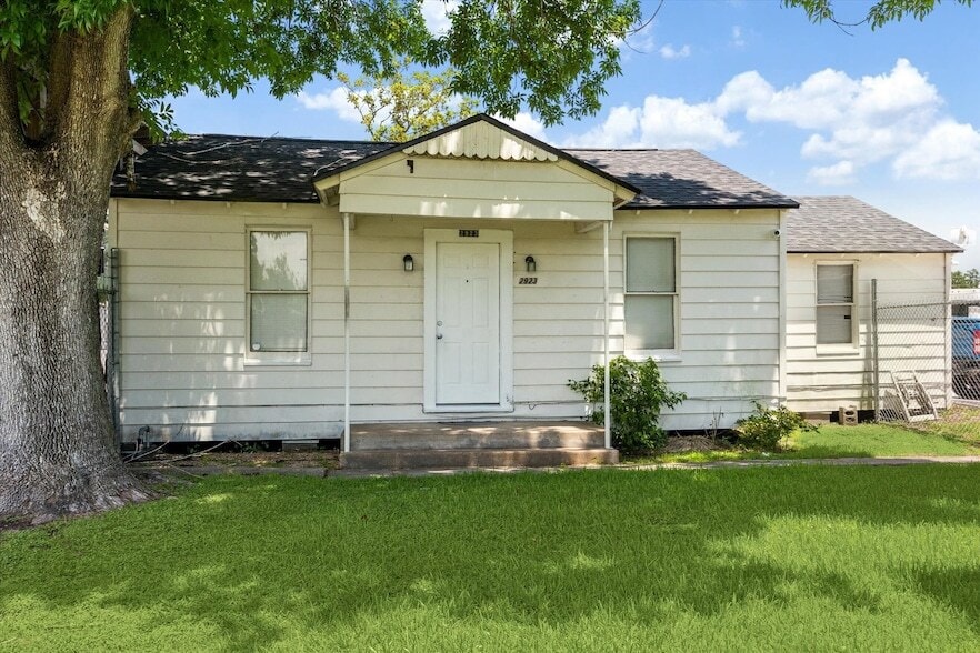 Photo - 2923 Beverly Rd