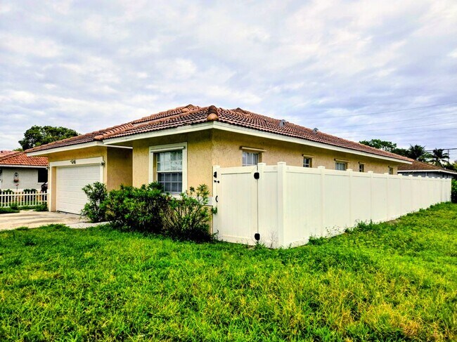 Photo - 612 NW 6th Ave