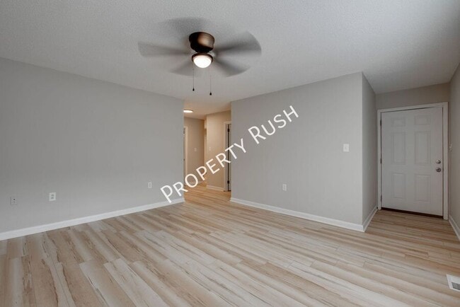 Photo - 340 Alpine Dr Unit B