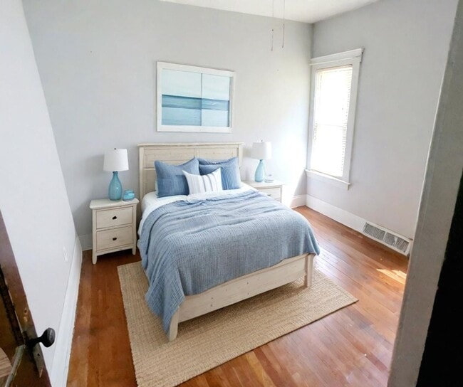 Photo - 1280 Fry Ave Unidad Up