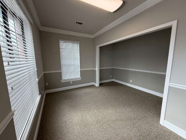 Photo - 4300 Bayou Blvd