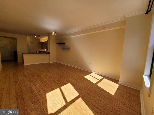 Photo - 631 D St NW Unidad 527