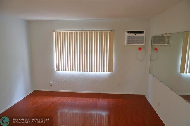 Photo - 5881 NE 18th Ave Unit 2