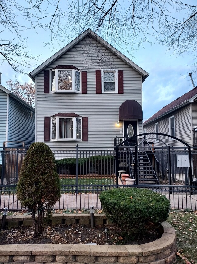 Photo - 2516 W Lyndale St Unit 2