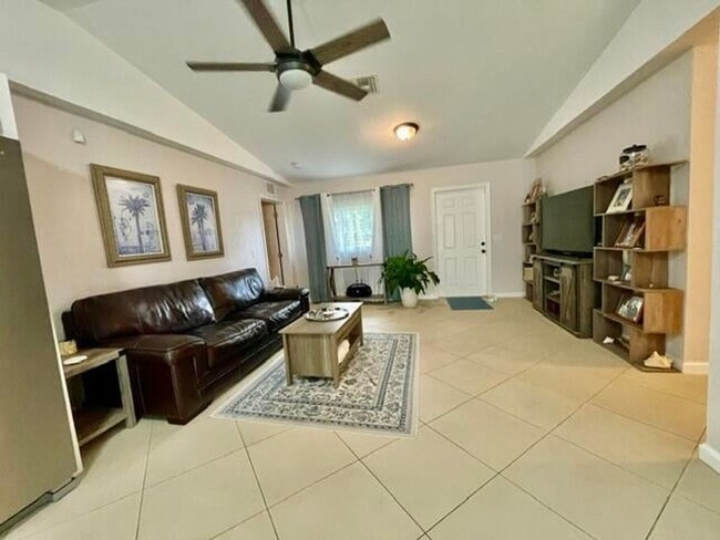 Photo - 5216 NE 20th Ave