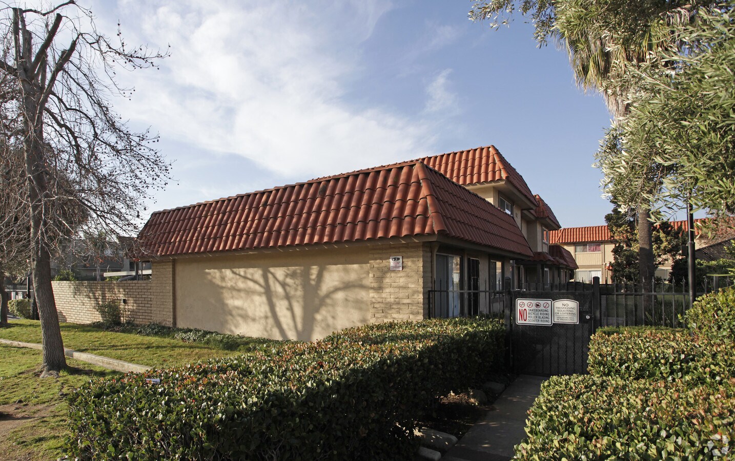 Photo - Kenwood Townhouses