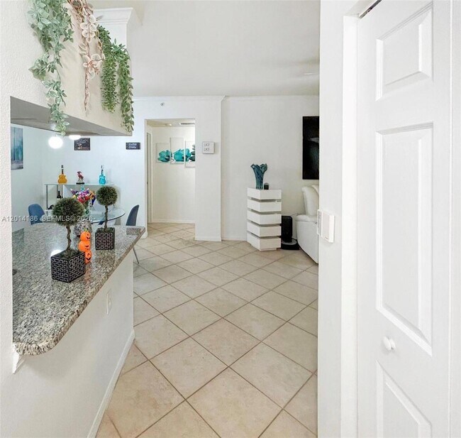 Photo - 6533 Emerald Dunes Dr Unidad 208