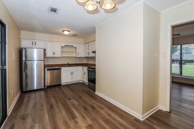 Photo - 5 Silverwood Dr