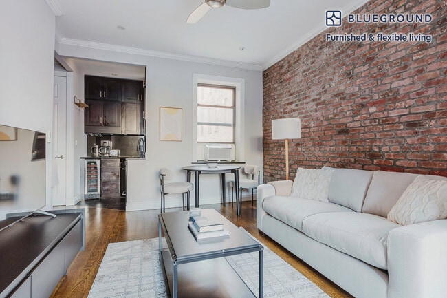290 W 12th St Unit SI FL4-ID1574