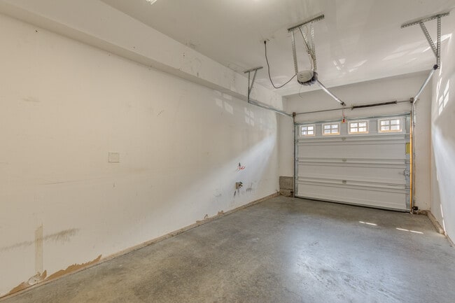 Photo - 8077 NE Miriam Way