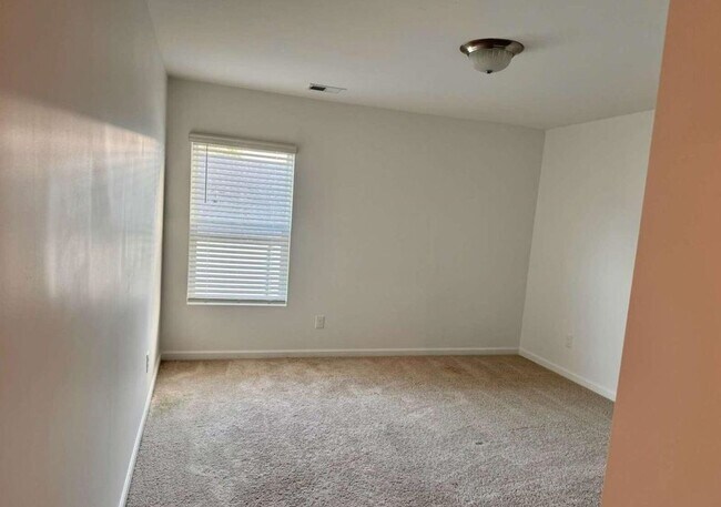 Photo - 1106 Lossie Ln Townhome