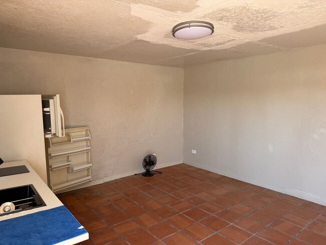 Photo - Centrally Located 1 Bedroom Studio Style R...