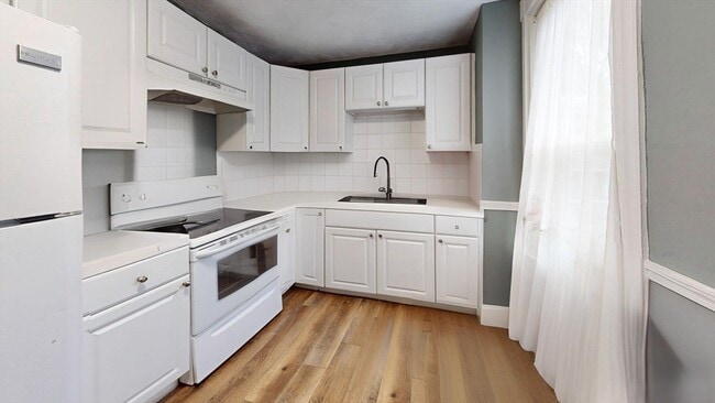 Building Photo - 101 Bradford St Unit 2