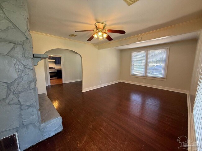 Photo - 1120 Barcia Dr