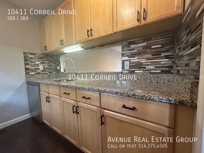 Photo - 10411 Corbeil Dr