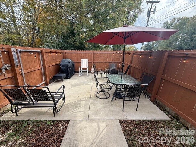 Photo - 301 S Mountain St