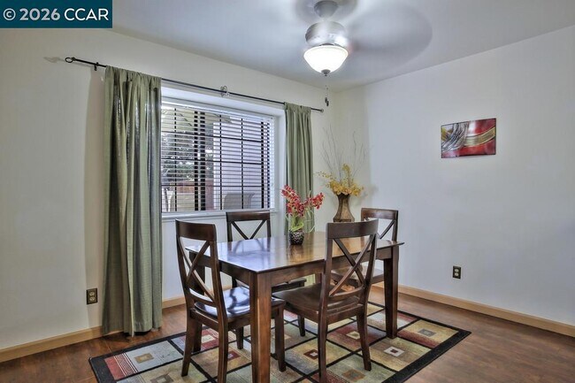 Photo - 1429 Oak Hollow Ct