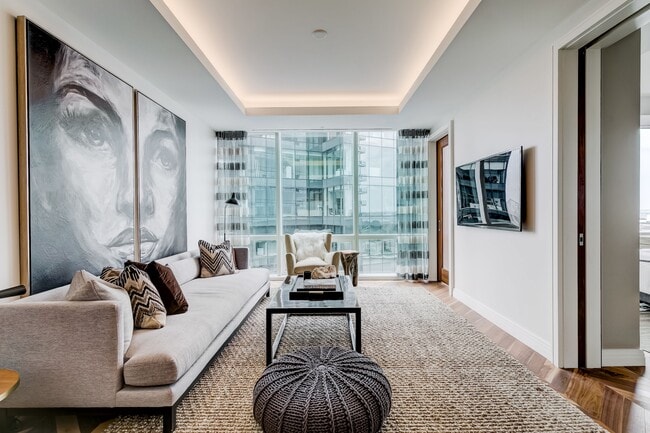 Building Photo - 300 International Drive