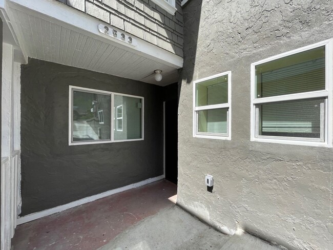 Building Photo - 2535 Wallace St