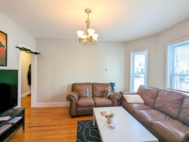 Photo - 383 Highland Ave Unit 1