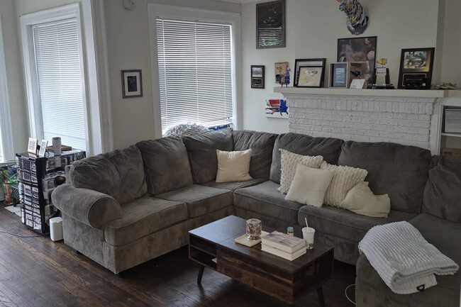 Building Photo - 312 Lee St