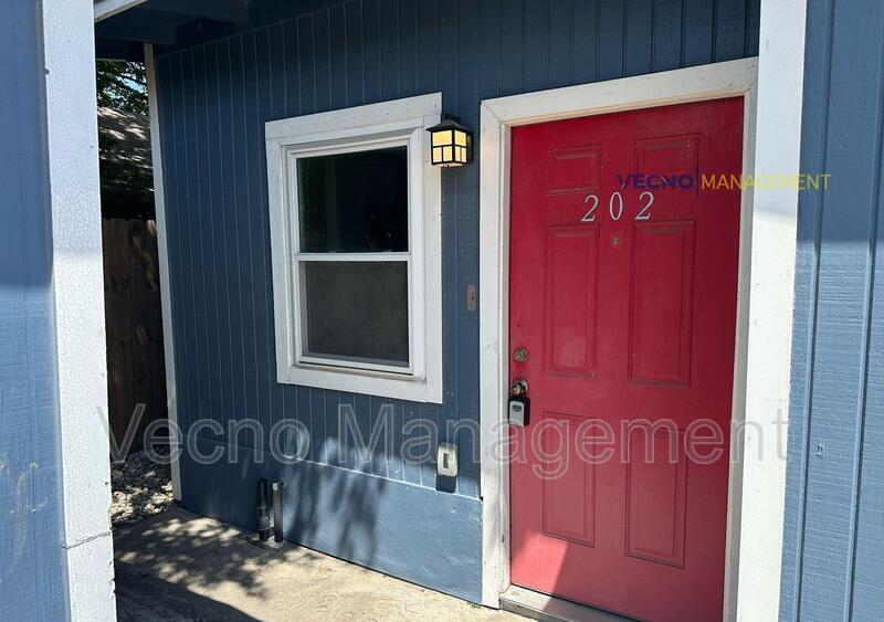 Photo - 411 Cincinnati Ave #202