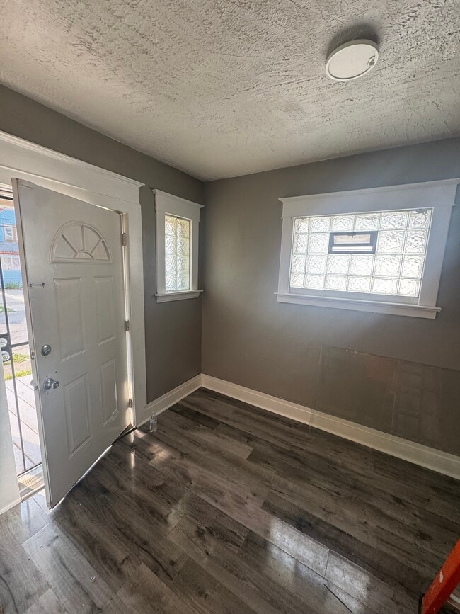 Photo - 229 Keystone St