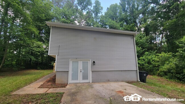 Photo - 1909 Suwanee Valley Rd NW