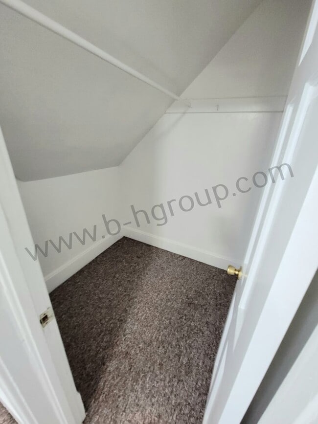 Photo - 821 48th St Unit Upper