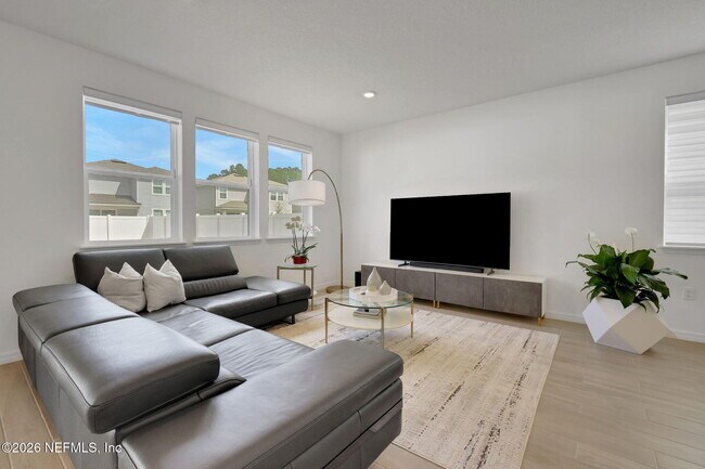 Photo - 72 Flintlock Ln