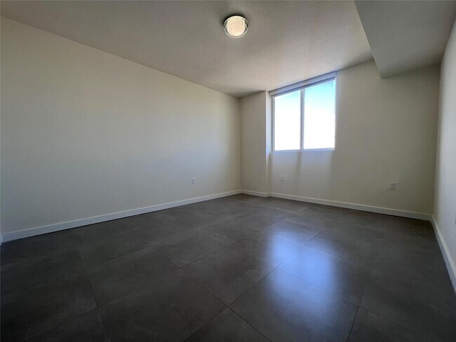 Photo - 729 NW 2nd St Unidad 710