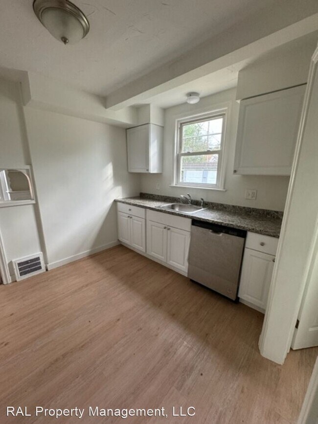 Photo - 2 br, 1.5 bath House - 4026 Verona