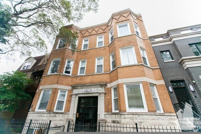 Building Photo - 2 bedroom in Chicago IL 60613 Unit 1460-3 Rental