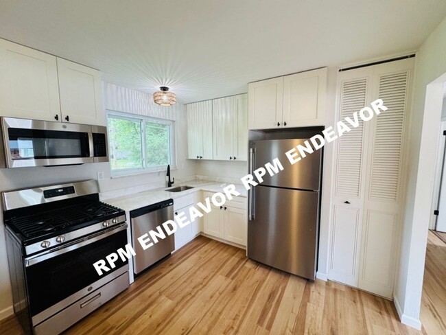 Modern 3-Bed Home in Quiet Neighborhood. F... - Modern 3-Bed Home in Quiet Neighborhood. F...