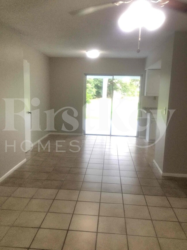 Photo - 202 SW Reynolds Ave