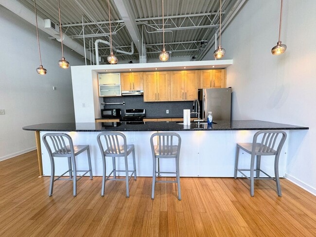 Photo - 1 BED | 1 BATH | MODERN CONDO with PARKING SPACE | MIDTOWN