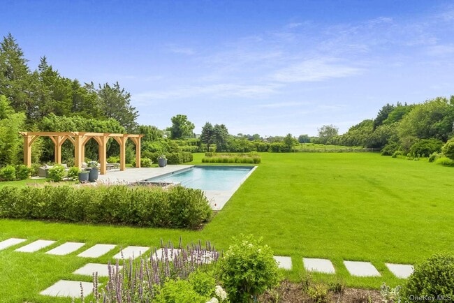 Photo - 571 Pauls Ln