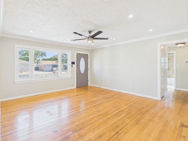 Photo - 5125 SW 16th Ave