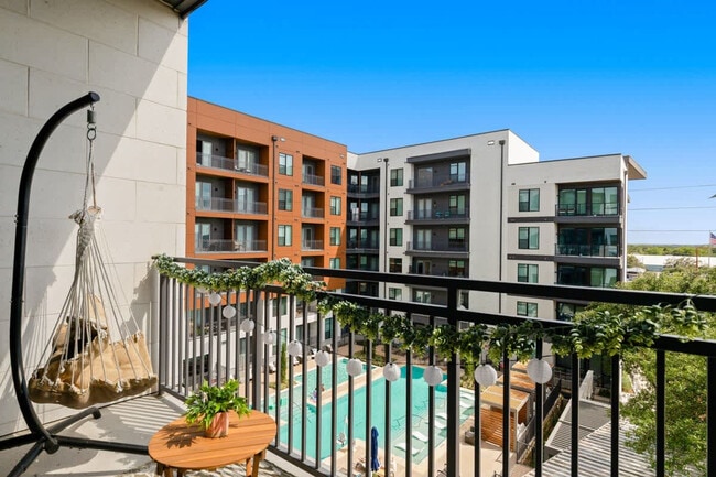 Photo - 9127 Research Blvd Unidad ID1365738P