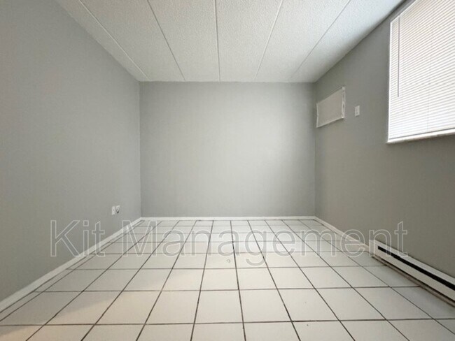 Charming 1-Bed in Toledo – Cozy 570 sq ft with Shared Laundry for Just $675
