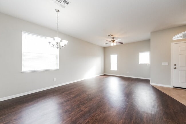 Photo - 2606 Corsini Ln