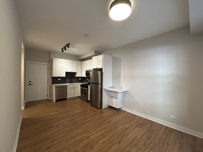 Photo - 648 W Wrightwood Ave