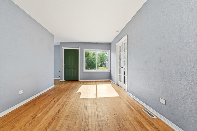Photo - $2,295.95 - 3 Bed, 1 Bath Home in Central Denver with Great Outside Space!