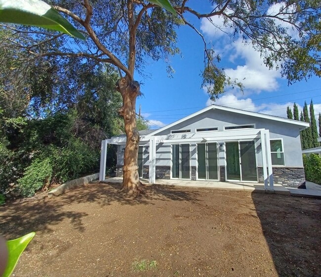 Photo - 319 E Ramona St