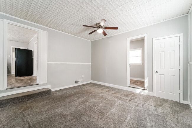 3151 Shirley Dr