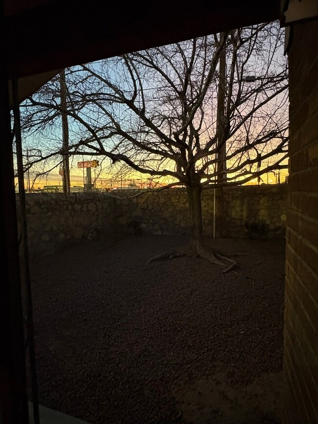 Building Photo - 1901 Amy Sue Dr Unit Apartment A